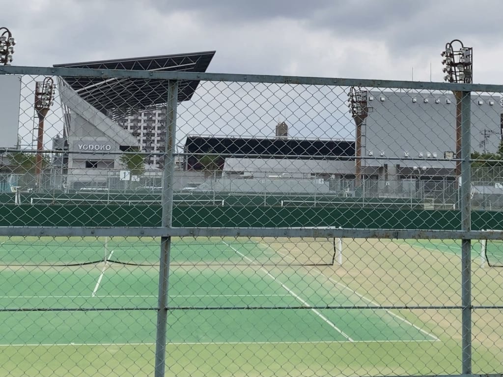 長居庭球場コート