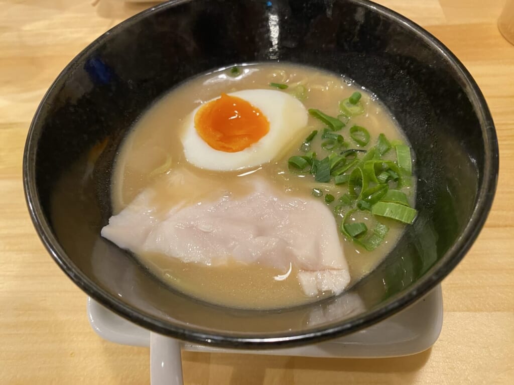 やきとり大吉針中野店鶏白湯らーめん