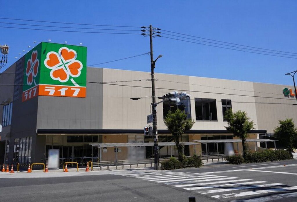 ライフ遠里小野店